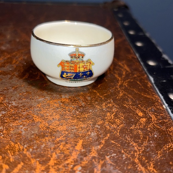 Vintage Royal Winton Porcelain Sugar Dish Signed - Picture 1 of 9